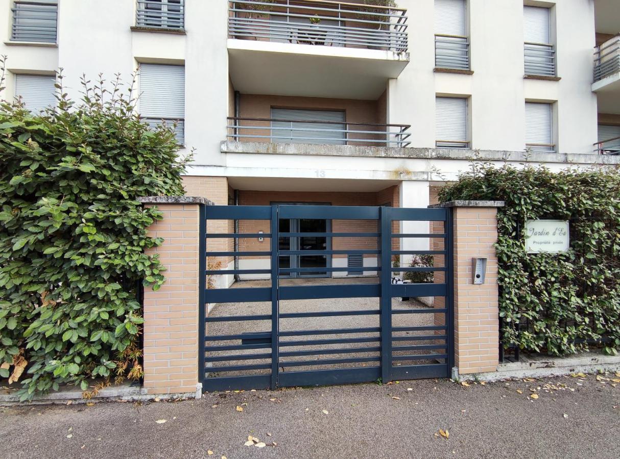Appartement Avec Jardin Et Terrasse Pres De Paris Мант-ла-Жоли Экстерьер фото
